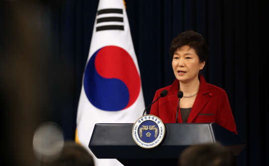 박근혜 대통령이 12일 오전 청와대 춘추관에서 신년 기자회견을 하고 있다.